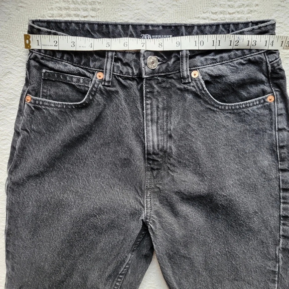 Zara , High-Rise, Mom Leg Ankle Rigid Relaxed Fit Denim Jean - Picture 8 of 10